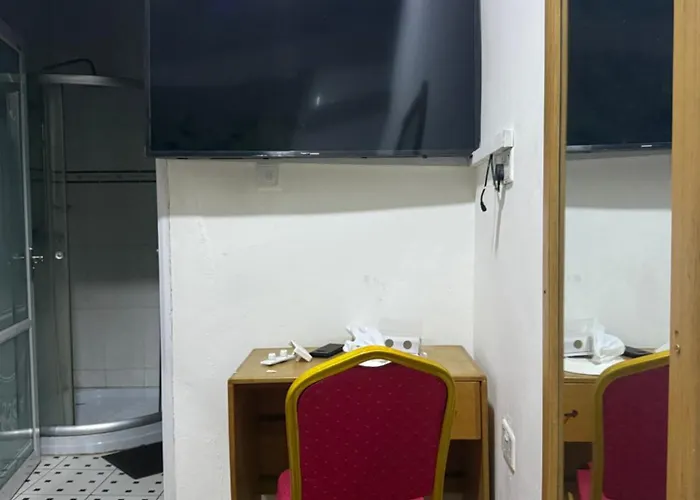O Ansah Plaza Lodge