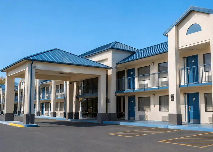 Eco Lodge Inn & Suites Bentonville Near I 49