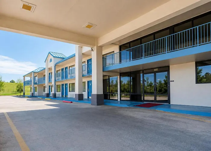 Eco Lodge Inn & Suites Bentonville Near I 49