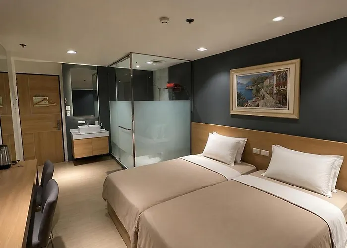 303 Casa Sienna, Real Suites