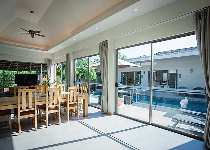 Kaizer Pool Villas