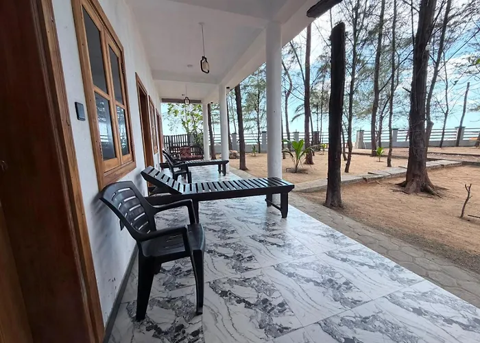 Seasong Bungalow Arugambay