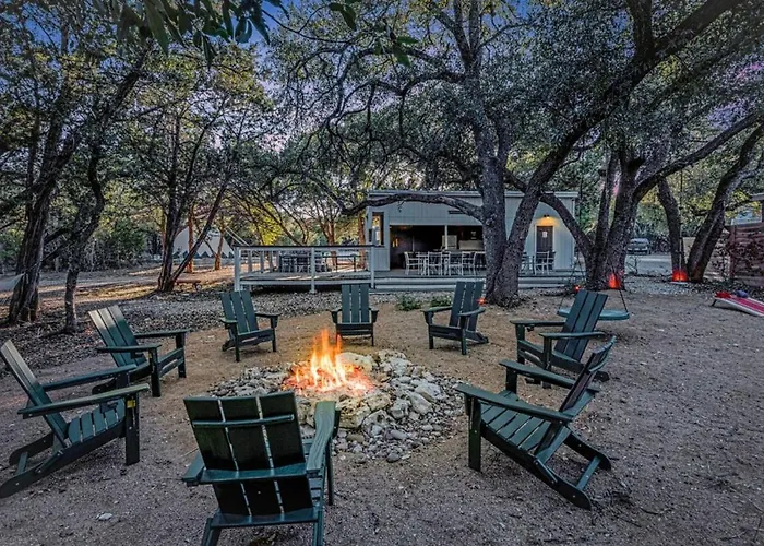 Rustic Roamer - Private Hill Country Rv Retreat