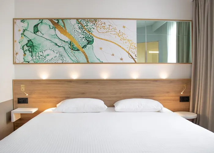 Brit Hotel Rennes Cesson