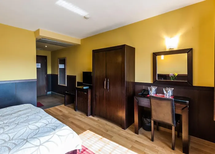 Hotel Ego - Parking Available - Top Central Location