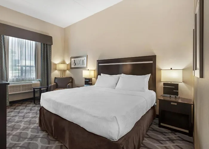 Best Western Plus Travel Hotel Toronto Airport