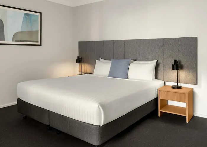Oaks Perth Hotel
