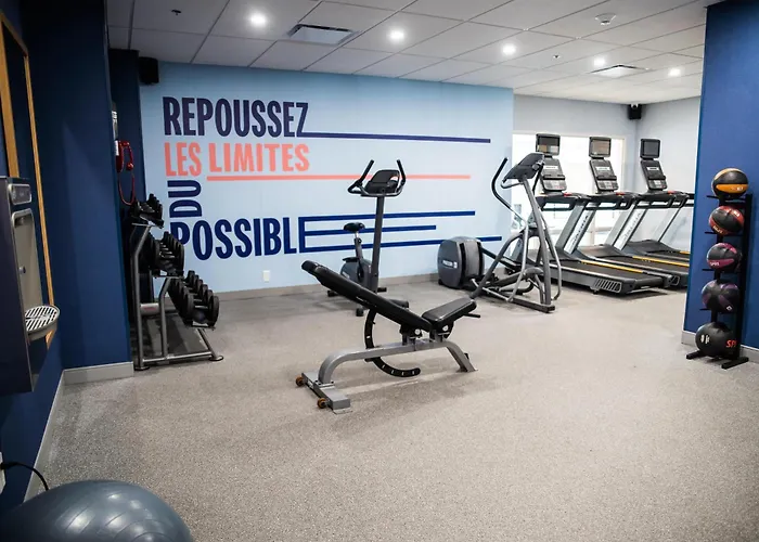 Hampton Inn & Suites Laval