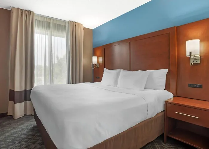 Comfort Suites Huntersville Near Lake Norman