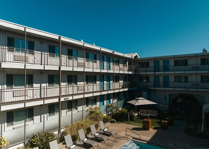 Marin Suites Hotel
