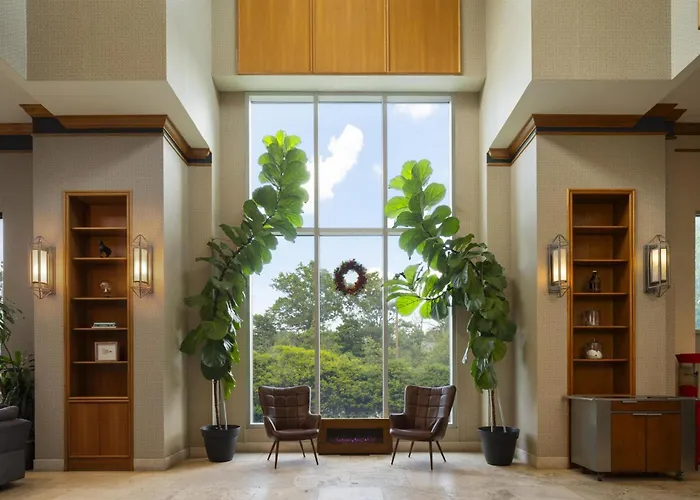 Best Western Premier Plainview-Long Island Hotel