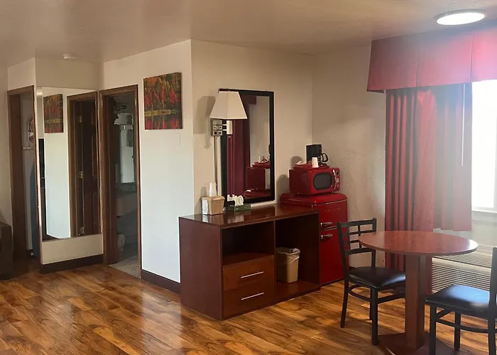 Red Carpet Inn Medford