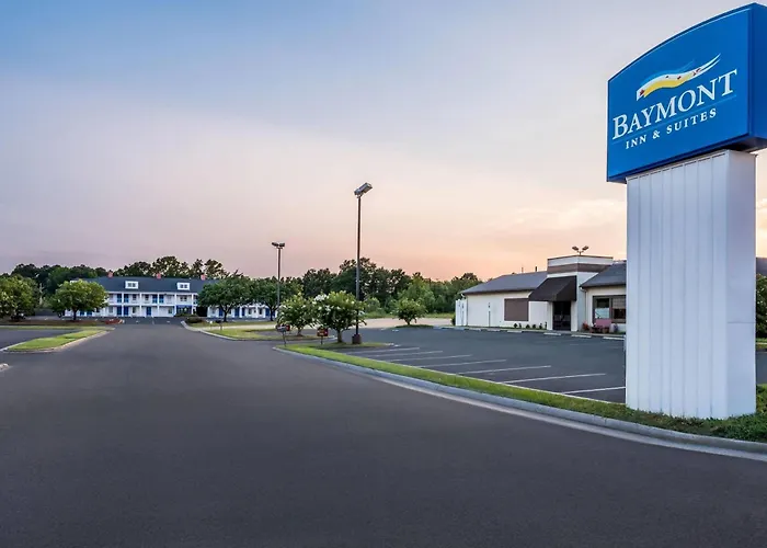 Baymont By Wyndham Sanford