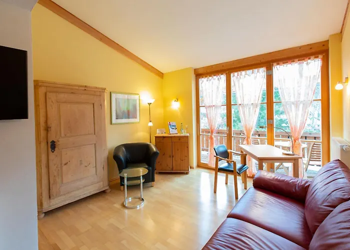 Outdoorhotel Jaeger Von Fall