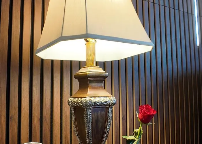 Colts Neck Inn Hotel