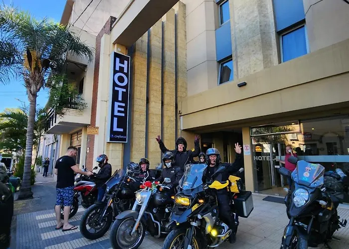 Hotel Confianza