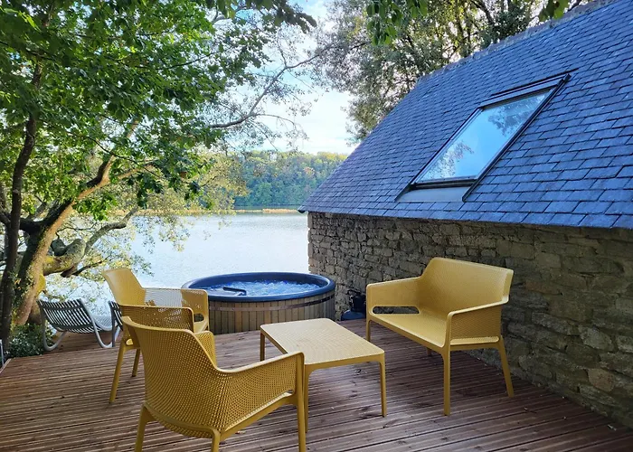 Camping De L'Orangerie De Lanniron