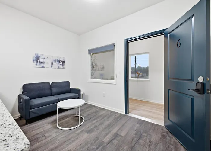 Silver Comet Motel Modern Boutique Suite