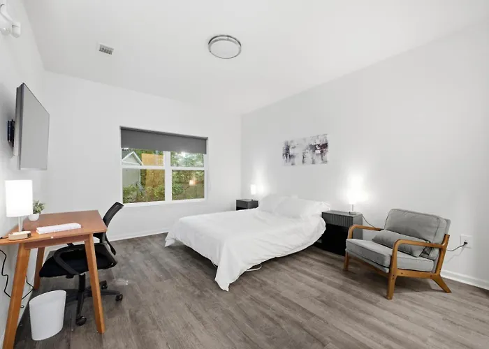 Silver Comet Motel Modern Boutique Suite