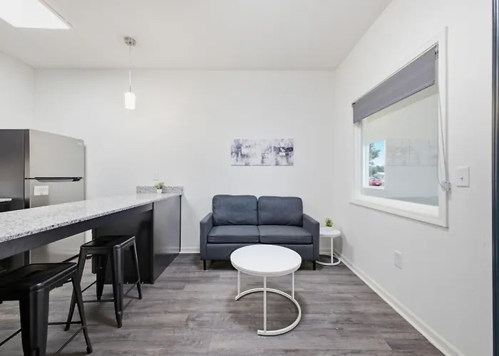 Silver Comet Motel Modern Boutique Suite