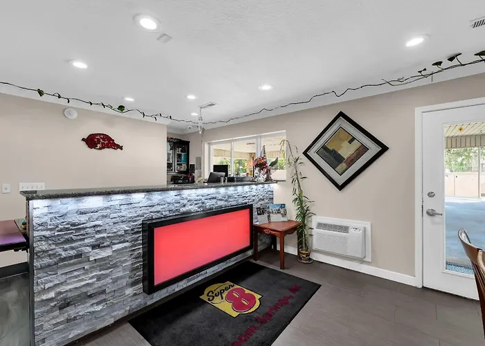 Super 8 By Wyndham Siloam Springs