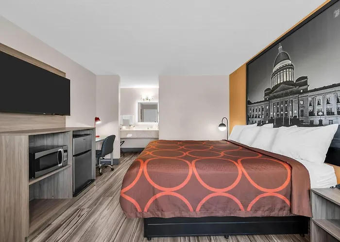 Super 8 By Wyndham Siloam Springs