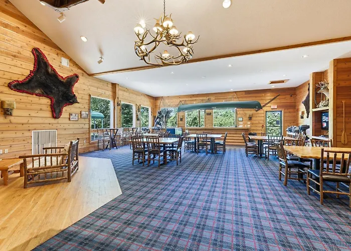 The Lodge At Crooked Lake