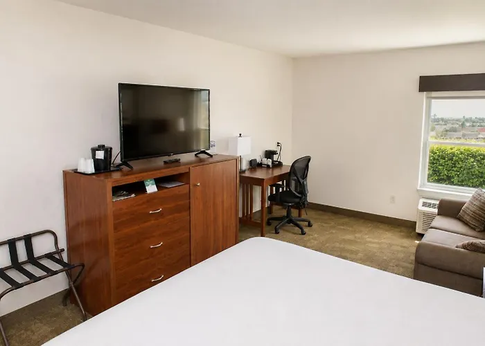 Boothill Inn And Suites