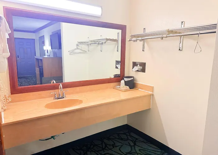 Economy Inn Cuyahoga Falls