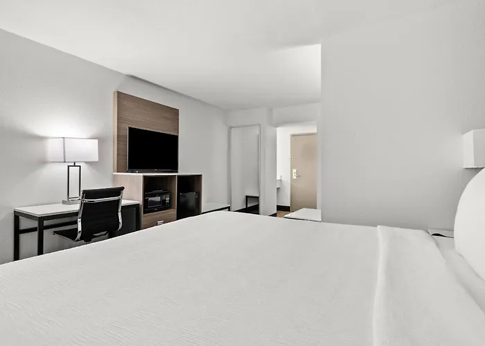 Baymont Inn & Suites By Wyndham Ardmore I-35