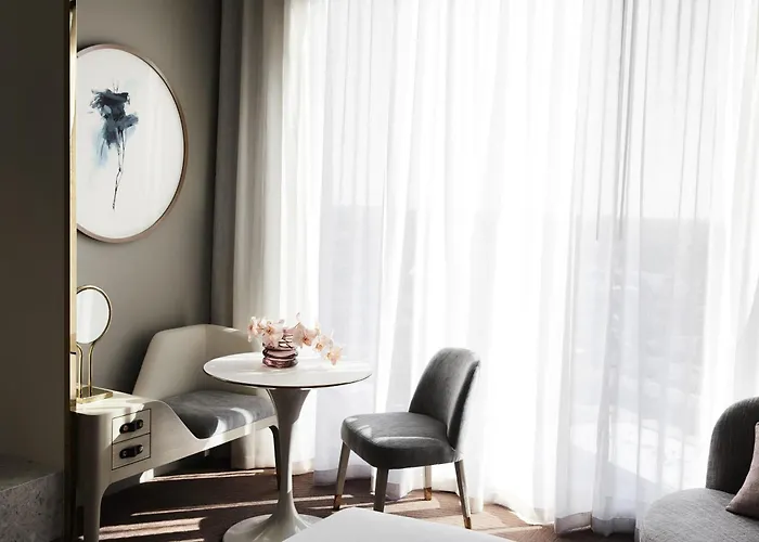 Hotel Chadstone Melbourne Mgallery Collection