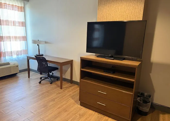 La Quinta By Wyndham Altoona Des Moines