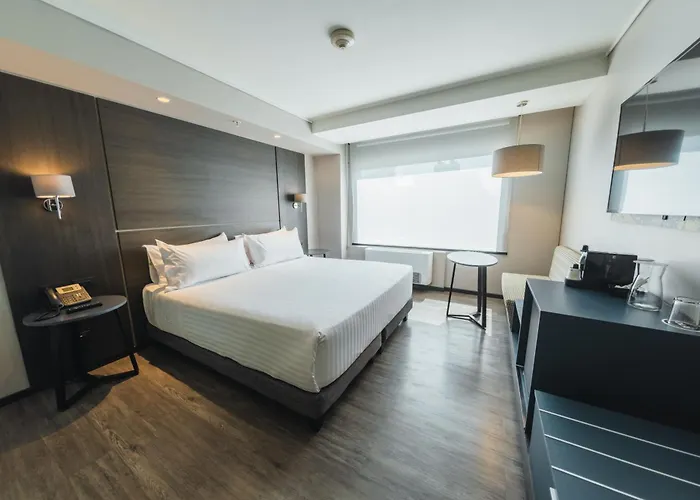 Ola Santiago Providencia, Tapestry Collection By Hilton