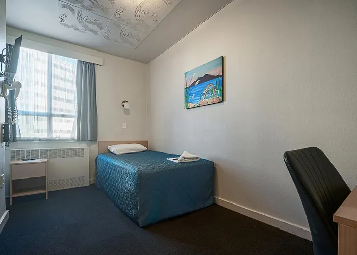 Kiwi International Hotel