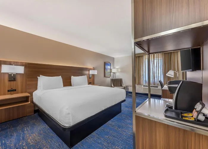 Best Western Plus Portland Airport Hotel & Suites
