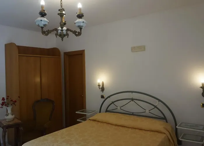 "Villaggio Camping Pompei" Bungalow & Camere