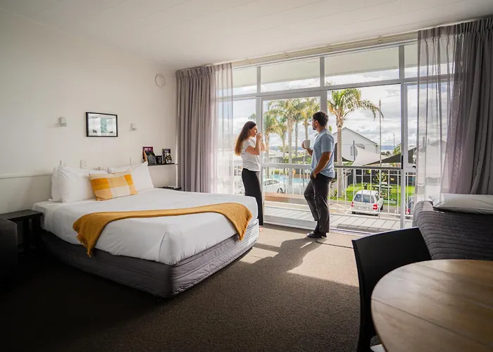 Aura Accommodation