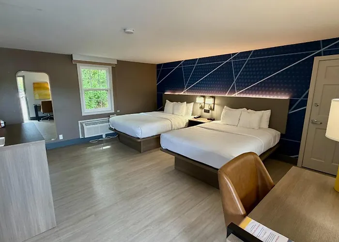 Comfort Inn & Suites Sturbridge-Brimfield