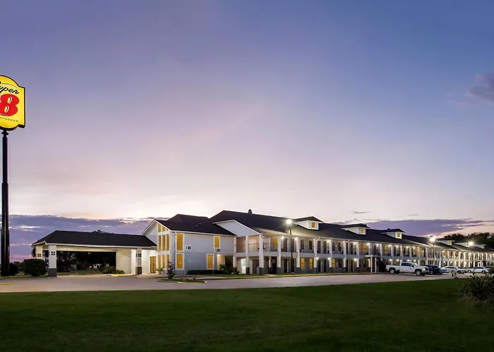 Super 8 By Wyndham Bossier City/Shreveport Area