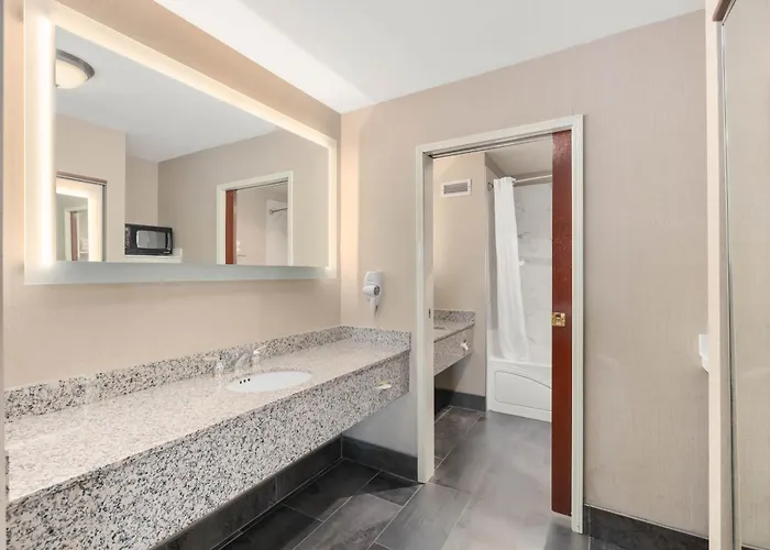 Medallion Inn And Suites
