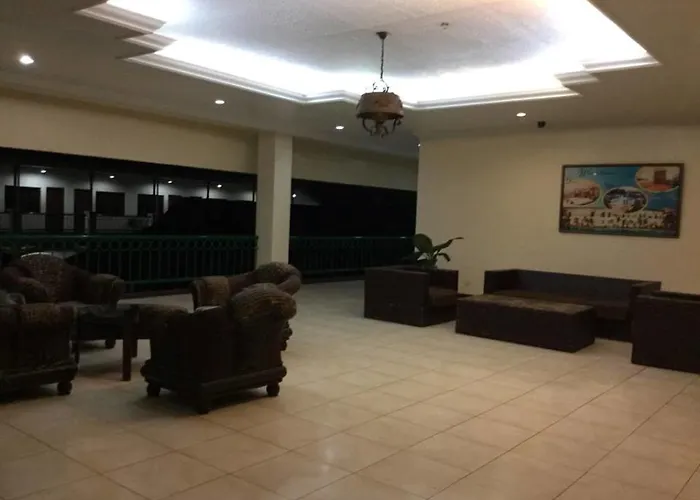 Dottie'S Place Hotel & Restaurant