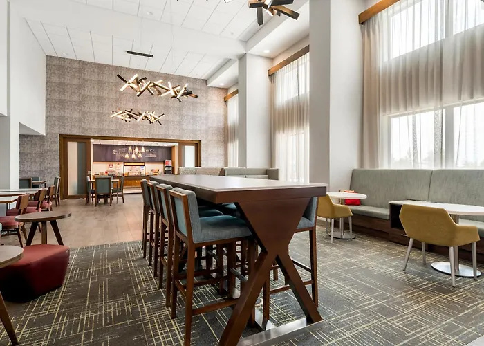 Hampton Inn & Suites Pekin