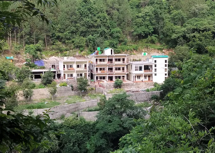 Maulyar Forest Resort