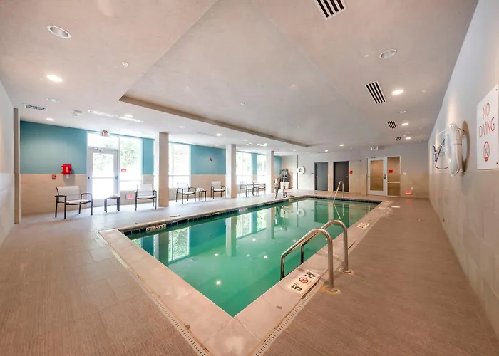 Avid Hotel - Staunton By Ihg