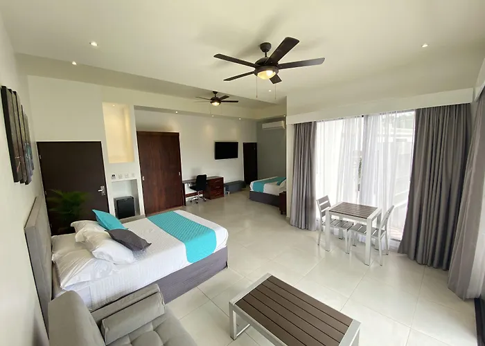 Hotel Naoz
