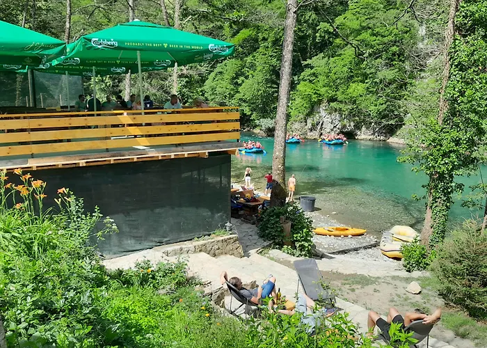 Rafting Camp Encijan