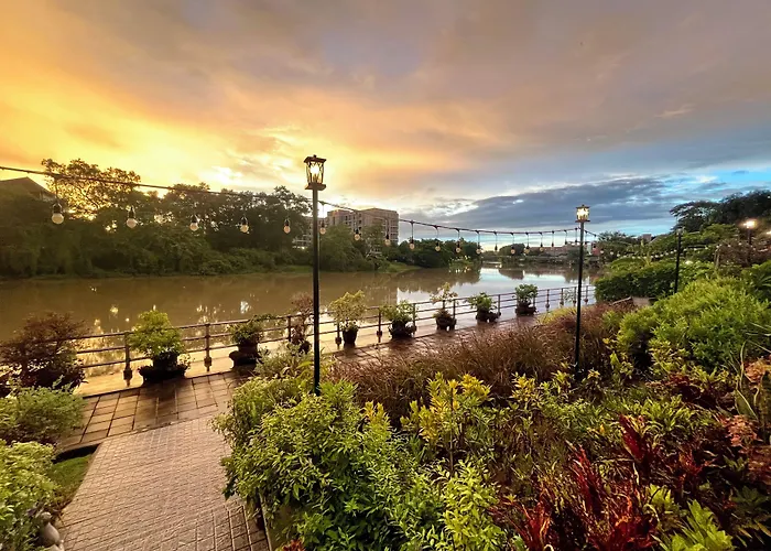 Usabai Riverside Boutique Hotel