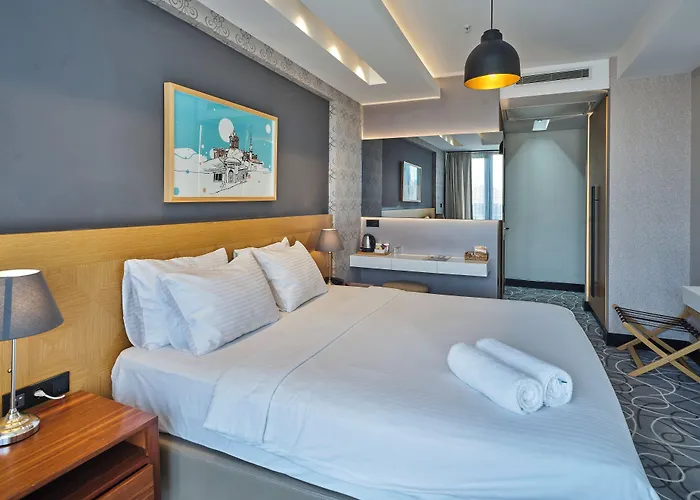 Four-G Hotel