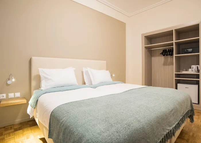V Hotel Delphi