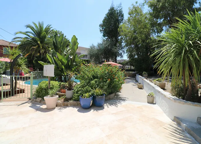 La Villa Roseraie , Hotel Familial Ouvert Toute L'Annee